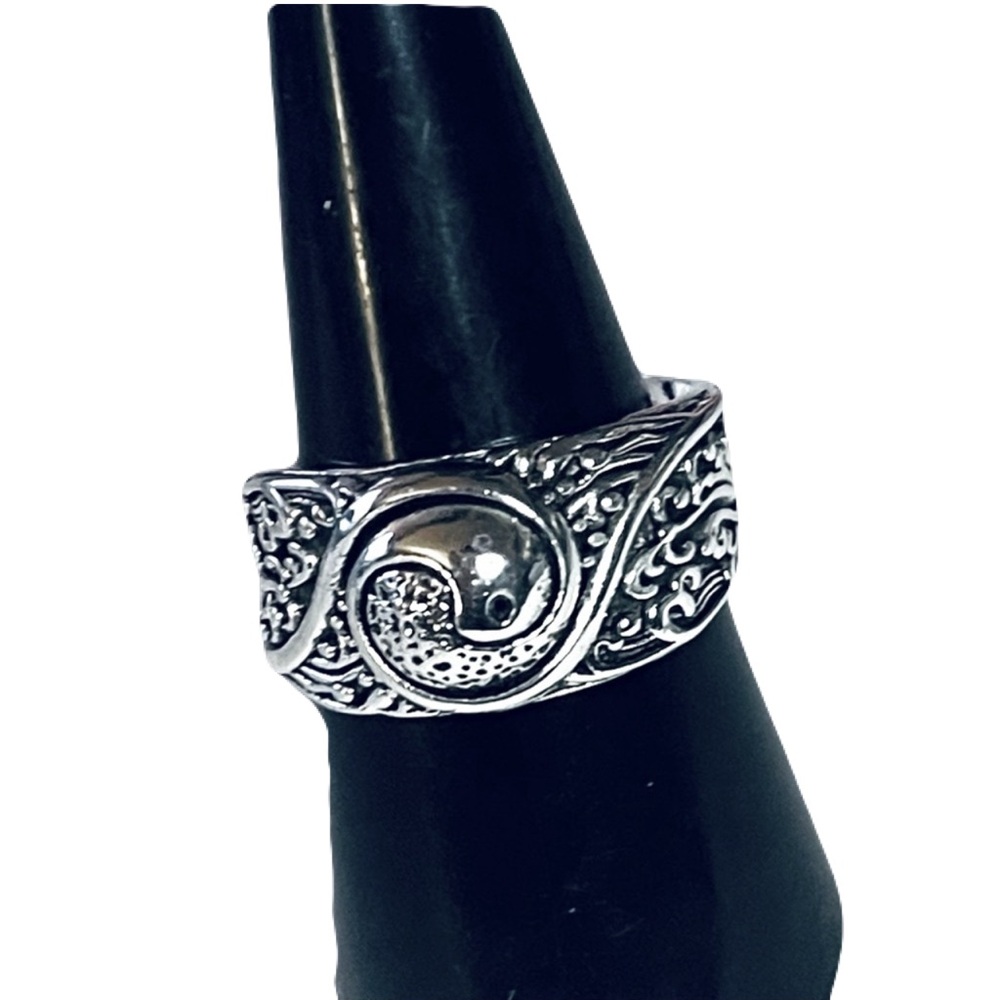 New Handmade Native Silver Beach Wave Ying Yang Chinese Deco Ring